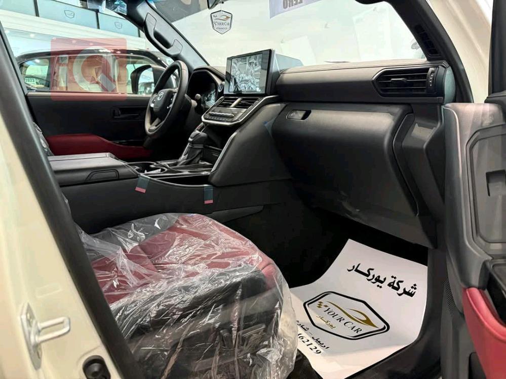 تۆیۆتا لاند کروزەر
